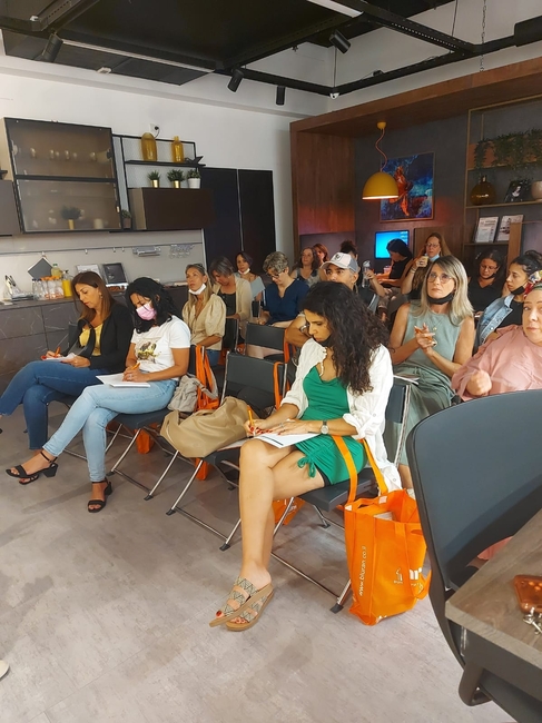 סדנת כשעיצוב פוגש חומר | בלורן פרזול