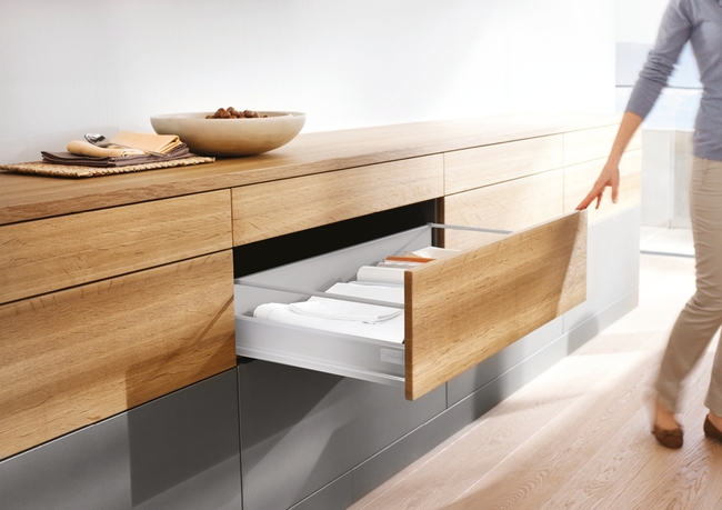 מגירות למטבח - מבחר מגירות ומסילות למטבח של BLUM | בלורן - מוצרי פרזול איכותיים למטבחים מגירות למטבח - מבחר מגירות ומסילות למטבח של BLUM | בלורן - מוצרי פרזול איכותיים למטבחים