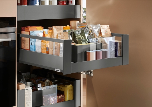 פתרונות אחסון למטבח ולבית BLUM | בלורן ייבוא ושיווק פרזול