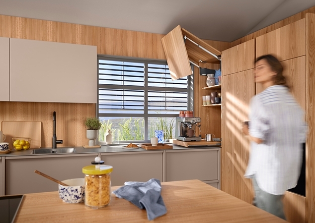 קלפה למטבח - קלפות אוונטוס של BLUM | בלורן מוצרי פרזול איכותיים קלפה למטבח - קלפות אוונטוס של BLUM | בלורן מוצרי פרזול איכותיים