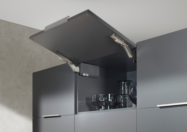 קלפה למטבח - קלפות אוונטוס של BLUM | בלורן מוצרי פרזול איכותיים קלפה למטבח - קלפות אוונטוס של BLUM | בלורן מוצרי פרזול איכותיים