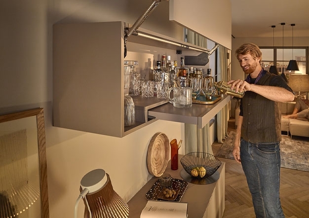 פתרונות פרזול ועיצוב לסלון | בלורן פרזול