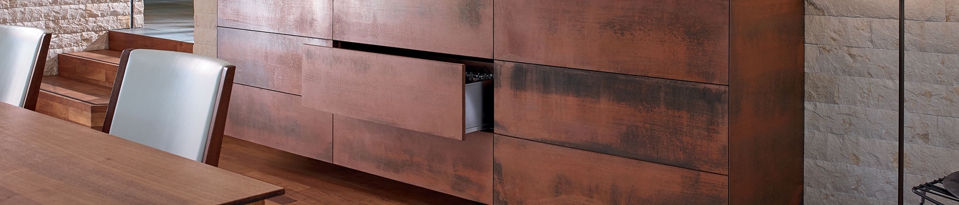 מגירות לארונות ומזנונים בסלון | בלורן ייבוא ושיווק פרזול