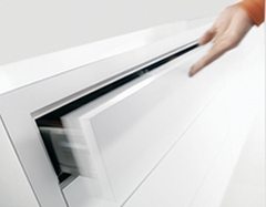 פתיחה ללא ידיות BLUM