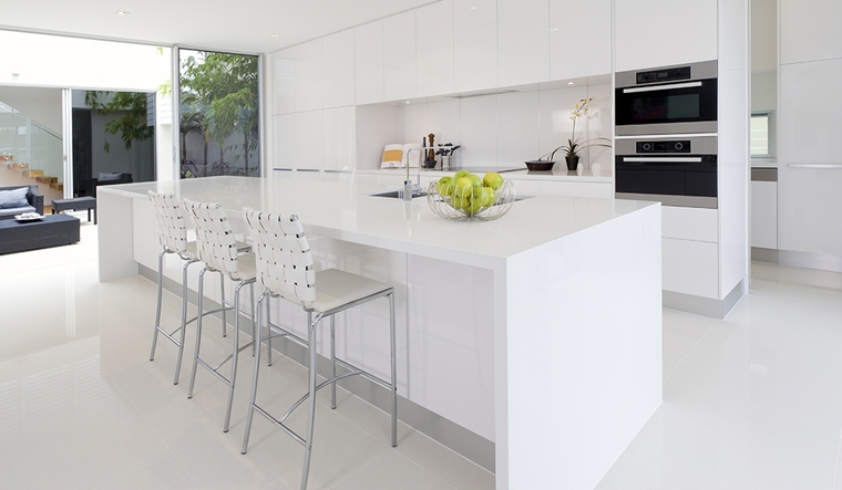 סוקלים לארונות מטבח | בלורן ייבוא ושיווק פרזול סוקלים לארונות מטבח | בלורן ייבוא ושיווק פרזול