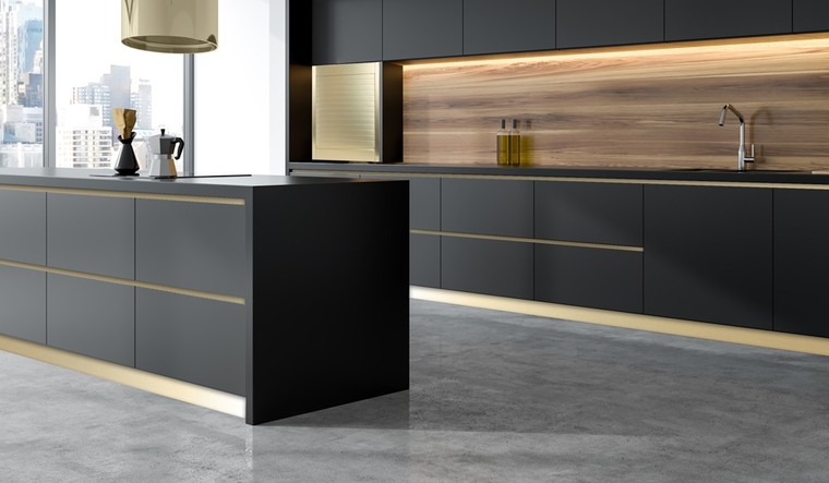 סוקלים לארונות מטבח | בלורן ייבוא ושיווק פרזול סוקלים לארונות מטבח | בלורן ייבוא ושיווק פרזול